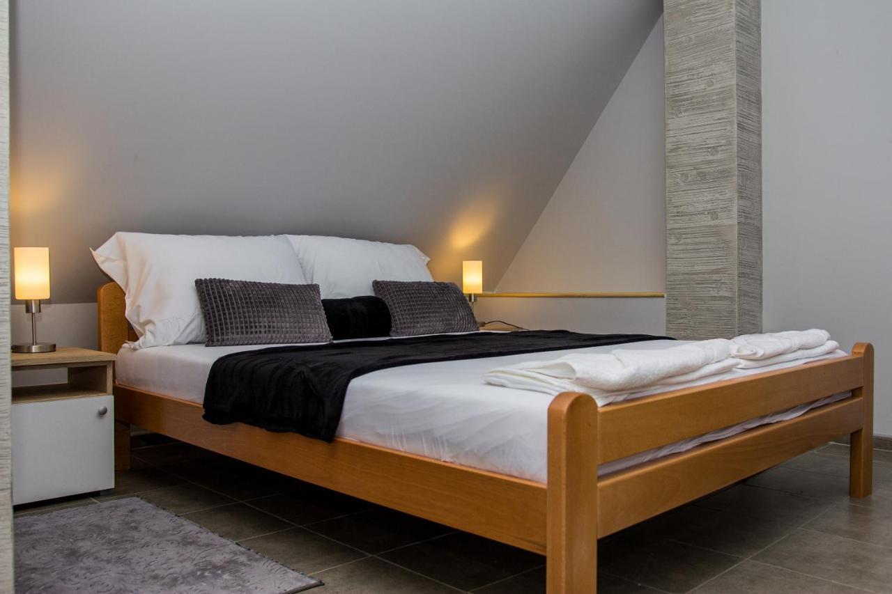 Feher Akac Guest House Palic Exterior photo